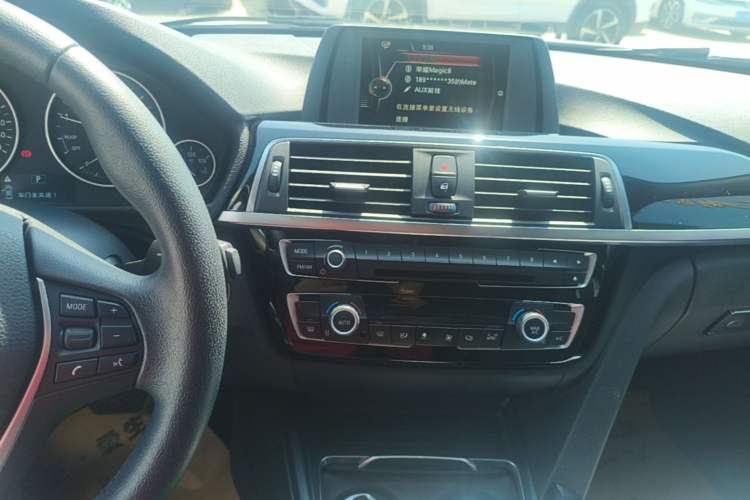 Used BMW 3 Series 2016 320Li Ambition Model Audio And AC Panel