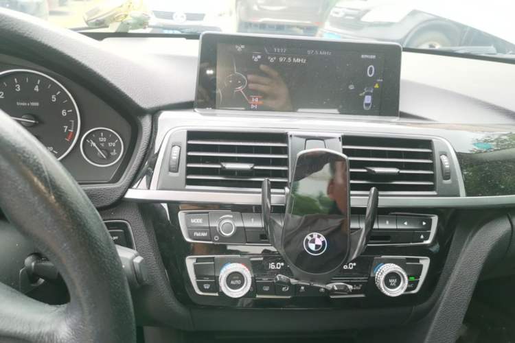 Used BMW 3 Series 2016 320Li Ambition Model Audio And AC Panel
