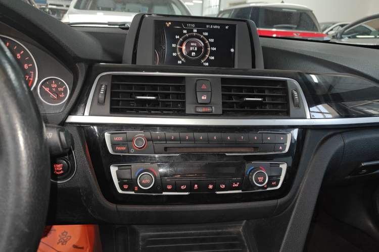 Used BMW 3 Series 2016 320Li Ambition Model Audio And AC Panel