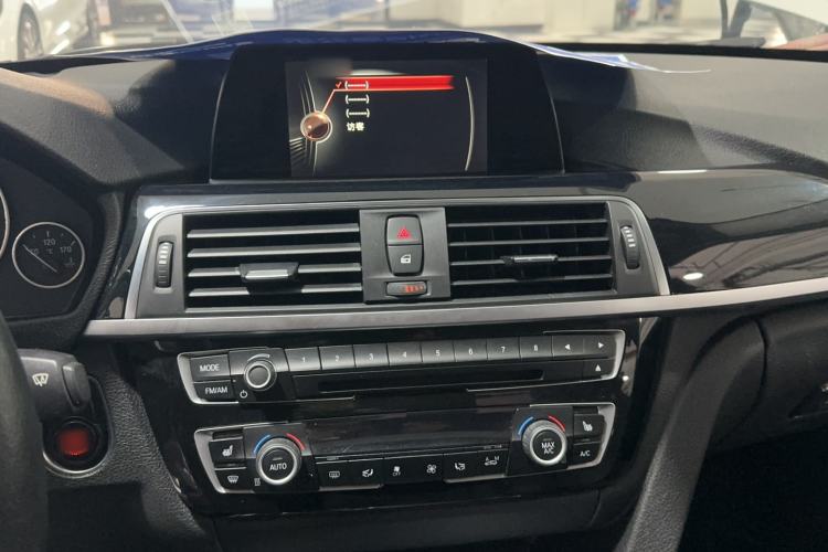 Used BMW 3 Series 2016 320Li Fashion Model Audio And AC Panel