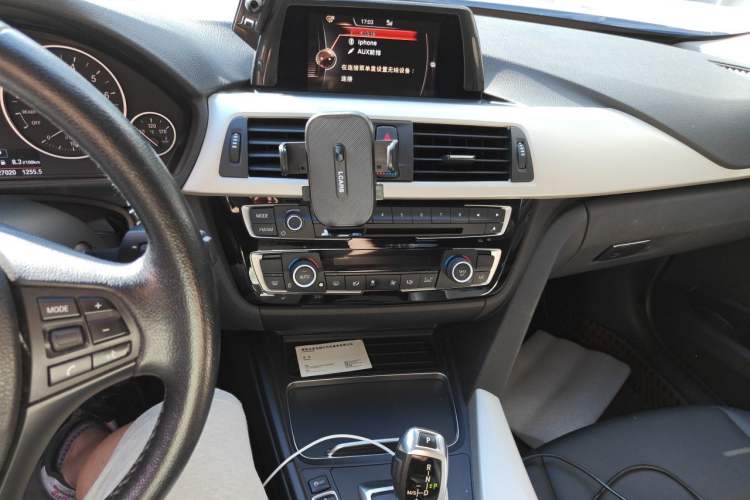 Used BMW 3 Series 2016 320Li Fashion Model Audio And AC Panel
