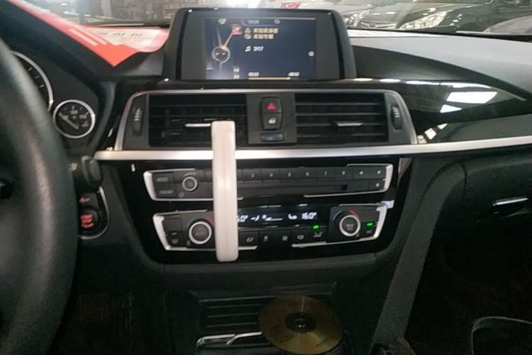 Used BMW 3 Series 2016 320Li Ambition Model Audio And AC Panel