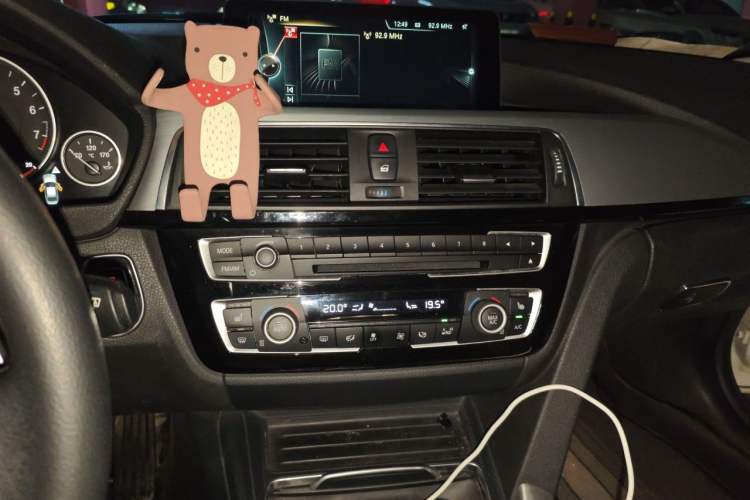 Used BMW 3 Series 2016 328Li Fashion Model Audio And AC Panel