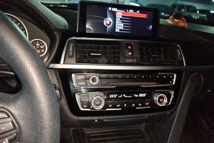 Used BMW 3 Series 2016 320Li Ambition Model Audio And AC Panel