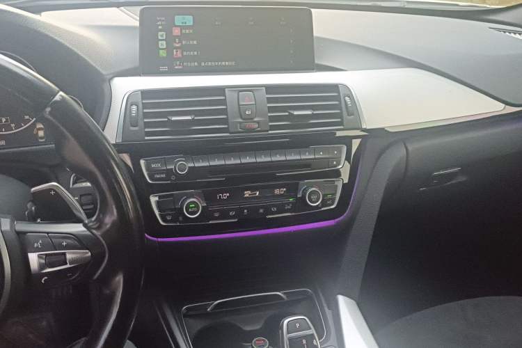 Used BMW 3 Series 2016 320i M Sport Audio And AC Panel