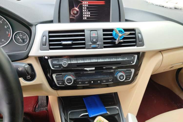 Used BMW 3 Series 2016 320Li Ambition Model Audio And AC Panel