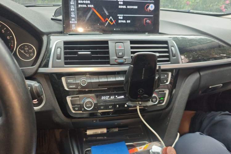 Used BMW 3 Series 2016 316Li Fashion Model Audio And AC Panel