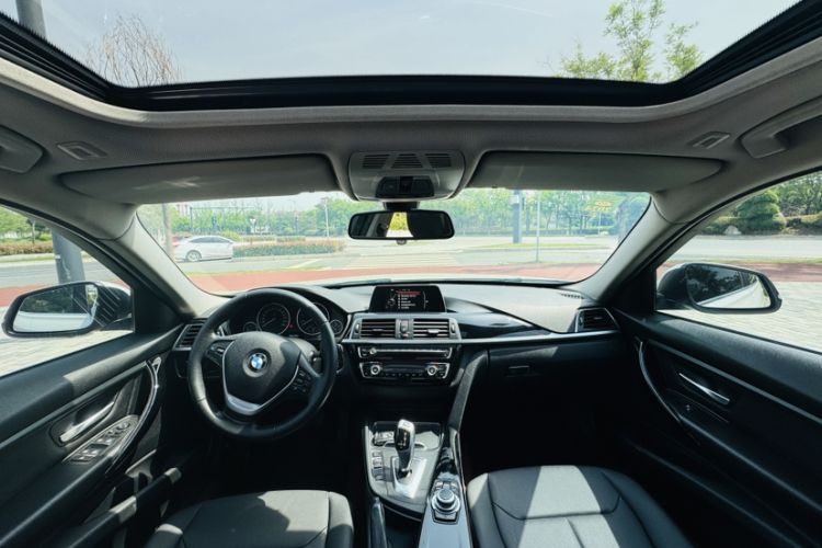 Used BMW 3 Series 2016 320Li Fashion Model Audio And AC Panel
