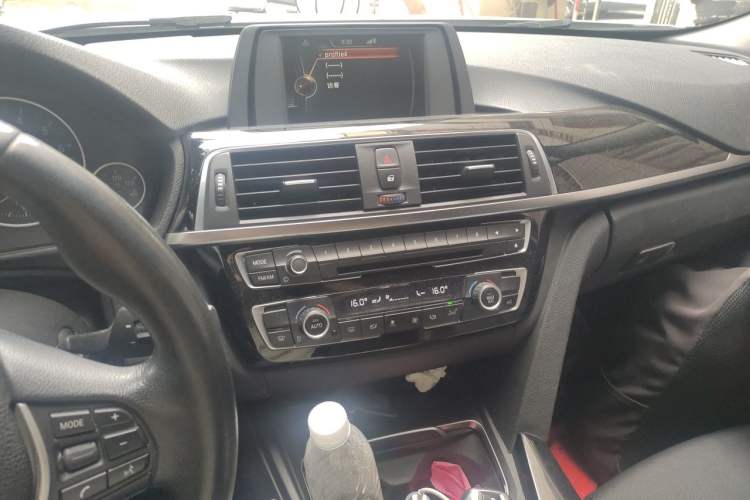 Used BMW 3 Series 2016 320Li Ambition Model Audio And AC Panel