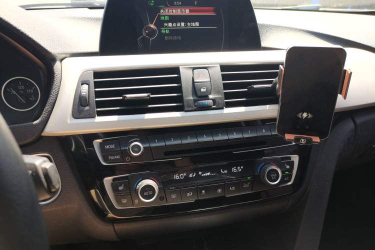 Used BMW 3 Series 2016 320Li Fashion Model Audio And AC Panel