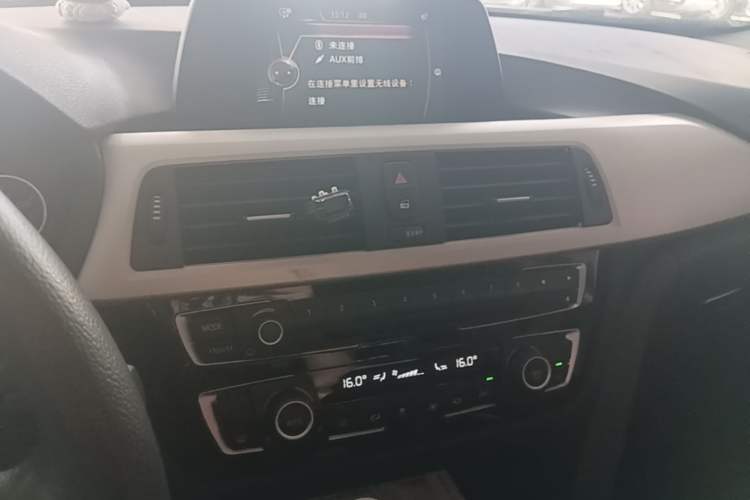 Used BMW 3 Series 2016 320Li Fashion Model Audio And AC Panel