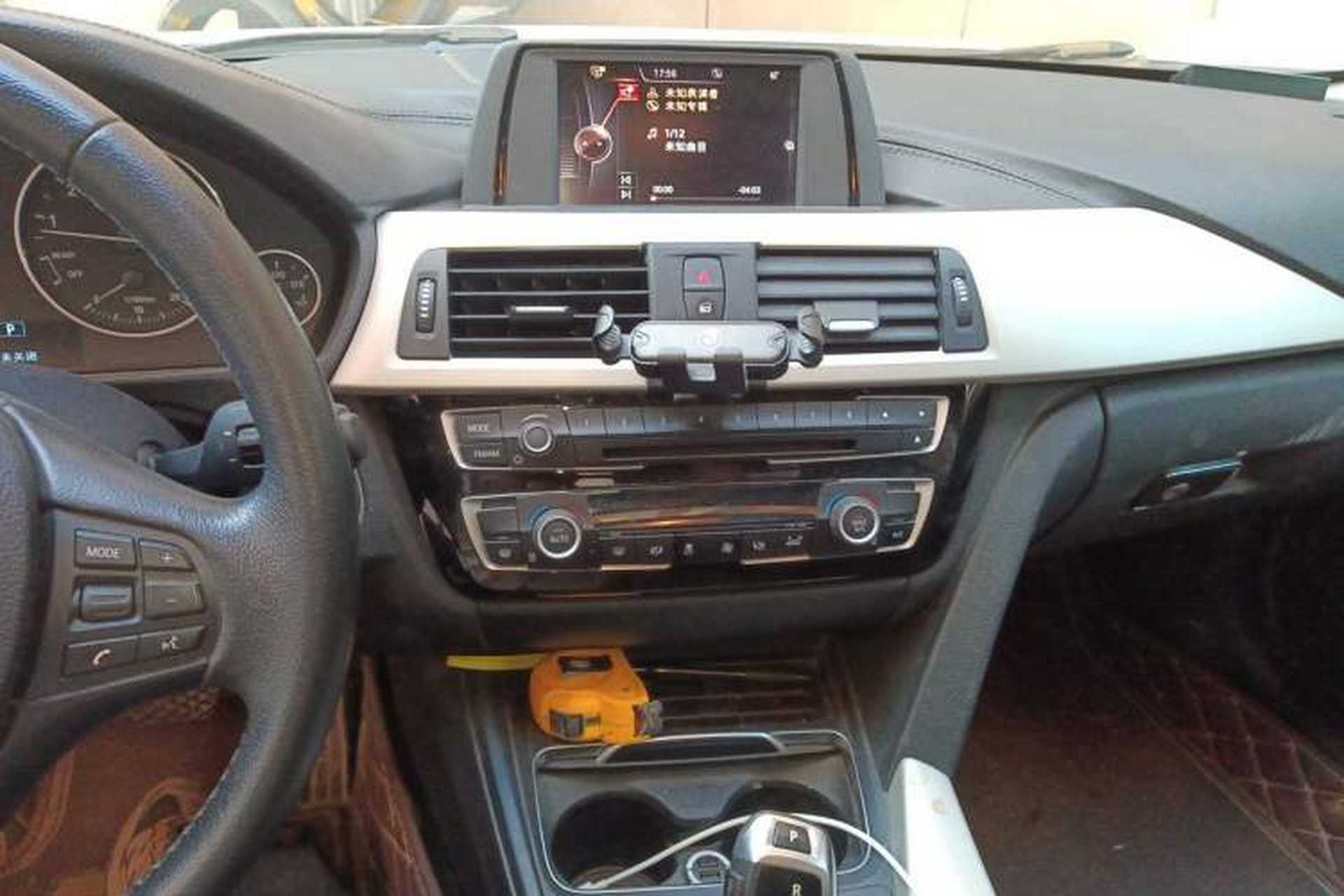 Used BMW 3 Series 2016 316i Fashion Model Audio And AC Panel