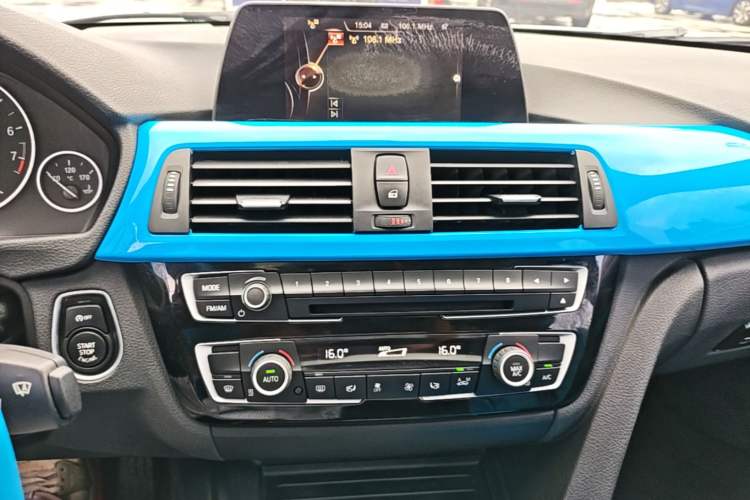 Used BMW 3 Series 2016 320Li Fashion Model Audio And AC Panel