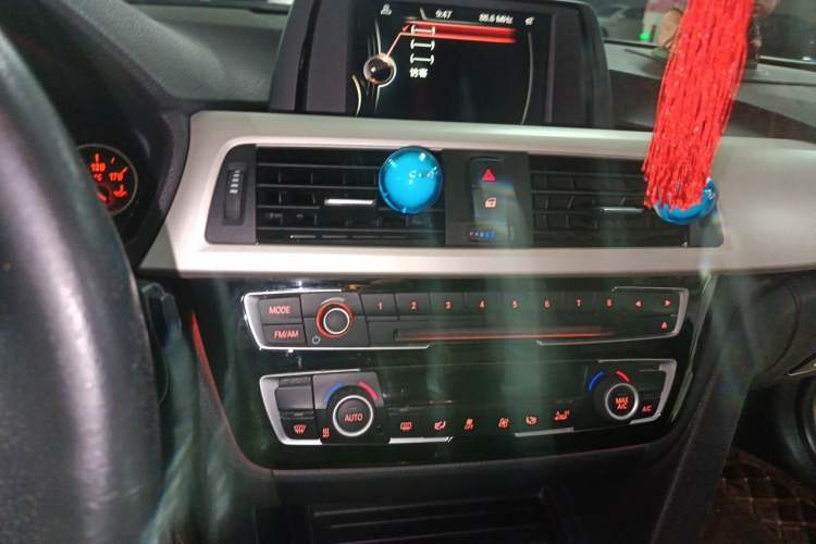 Used BMW 3 Series 2016 320Li Ambition Model Audio And AC Panel