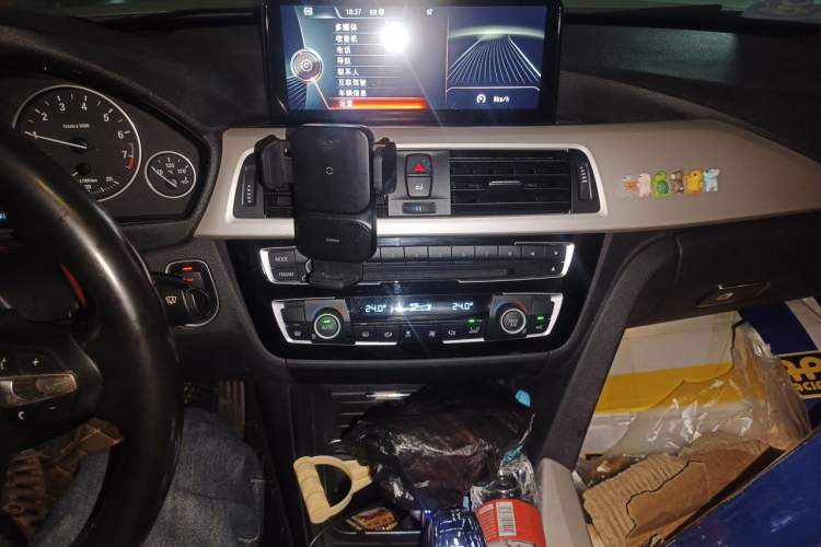 Used BMW 3 Series 2016 320Li Fashion Model Audio And AC Panel