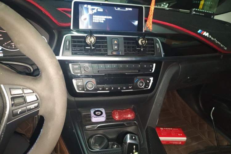 Used BMW 3 Series 2016 320Li Fashion Model Audio And AC Panel
