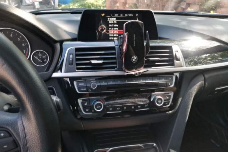 Used BMW 3 Series 2016 320Li Fashion Model Audio And AC Panel