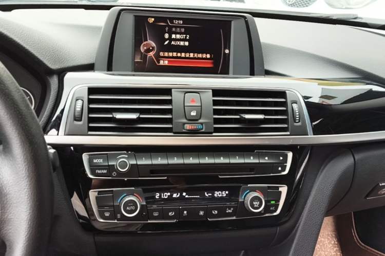 Used BMW 3 Series 2016 316Li Fashion Model Audio And AC Panel
