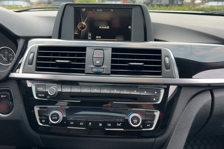 Used BMW 3 Series 2016 320Li Ambition Model Audio And AC Panel