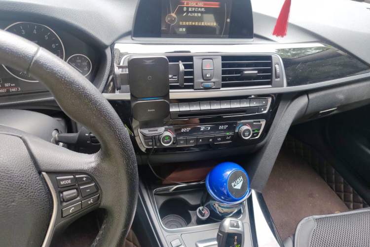 Used BMW 3 Series 2016 320Li Fashion Model Audio And AC Panel