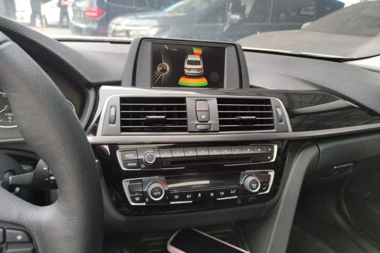 Used BMW 3 Series 2016 320Li Ambition Model Audio And AC Panel