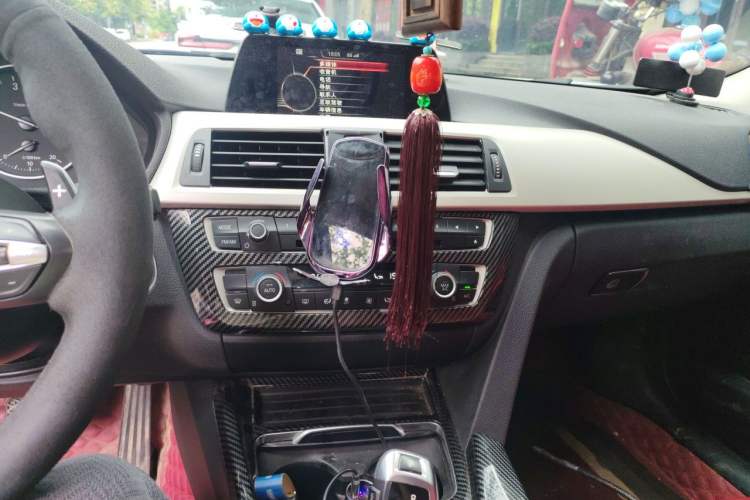 Used BMW 3 Series 2016 320i Fashion Model Audio And AC Panel