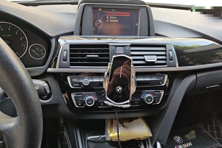 Used BMW 3 Series 2016 316Li Fashion Model Audio And AC Panel