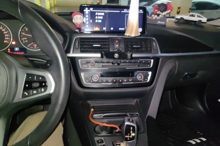 Used BMW 3 Series 2016 316Li Fashion Model Audio And AC Panel