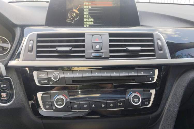Used BMW 3 Series 2016 320Li Fashion Model Audio And AC Panel