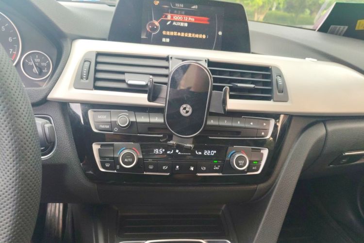 Used BMW 3 Series 2016 320i Fashion Model Audio And AC Panel