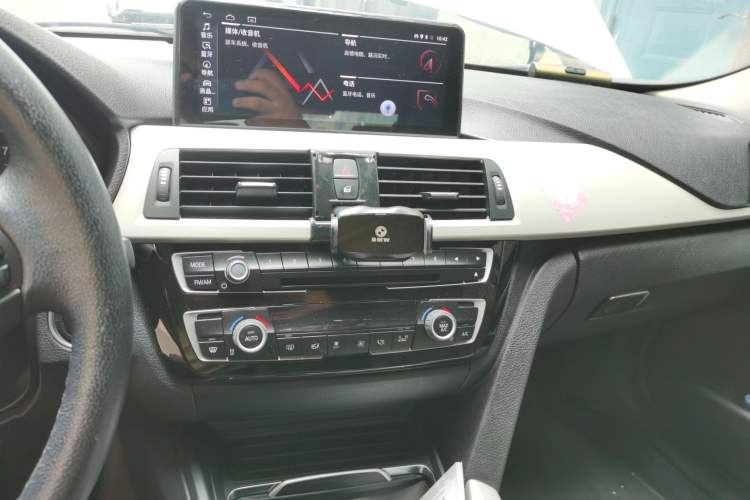 Used BMW 3 Series 2016 320Li Ambition Model Audio And AC Panel