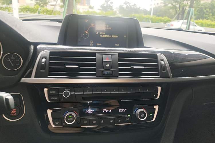 Used BMW 3 Series 2016 320Li Ambition Model Audio And AC Panel