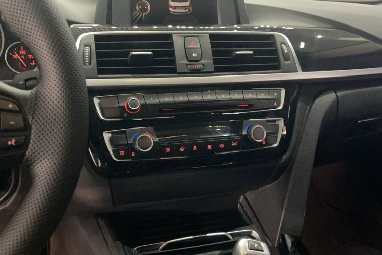 Used BMW 3 Series 2016 320Li Ambition Model Audio And AC Panel