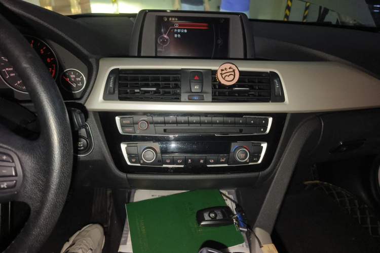 Used BMW 3 Series 2016 320Li Ambition Model Audio And AC Panel