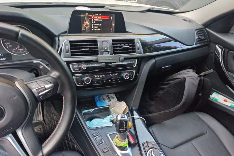 Used BMW 3 Series 2016 320i Fashion Model Audio And AC Panel