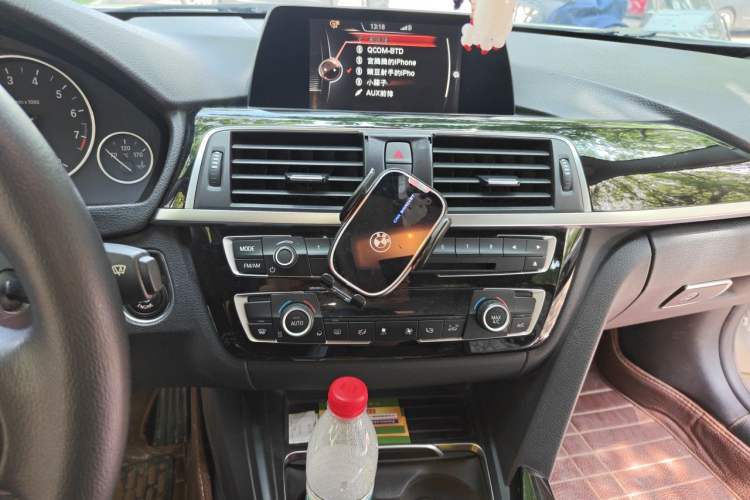 Used BMW 3 Series 2016 320i Fashion Model Audio And AC Panel