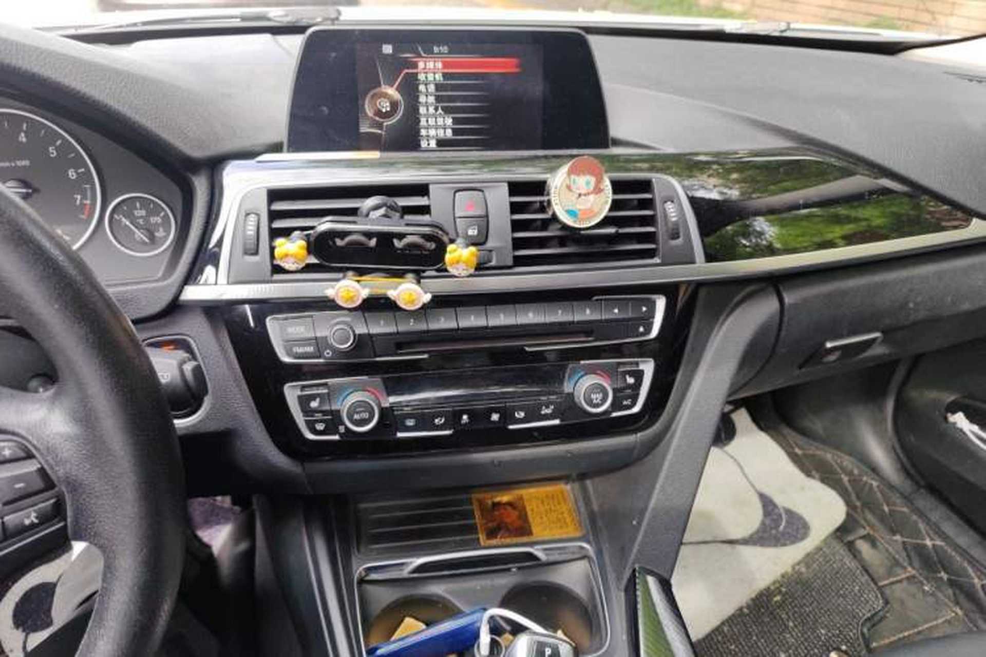 Used BMW 3 Series 2016 320i Fashion Model Audio And AC Panel