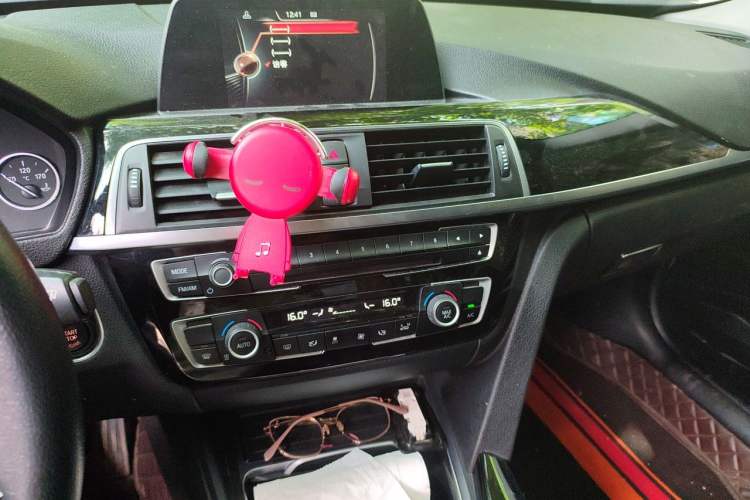 Used BMW 3 Series 2016 320Li Fashion Model Audio And AC Panel