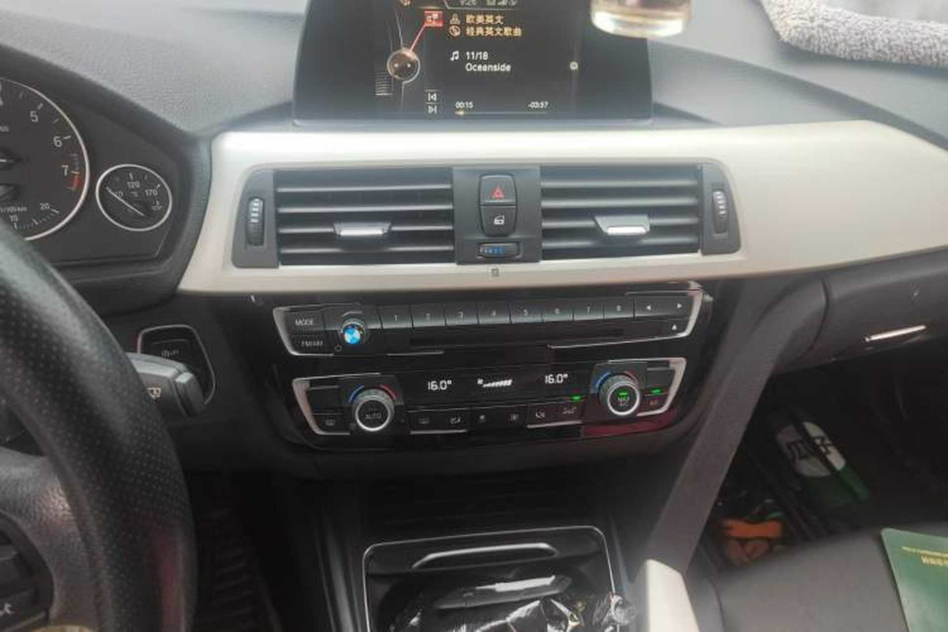 Used BMW 3 Series 2016 320Li Fashion Model Audio And AC Panel