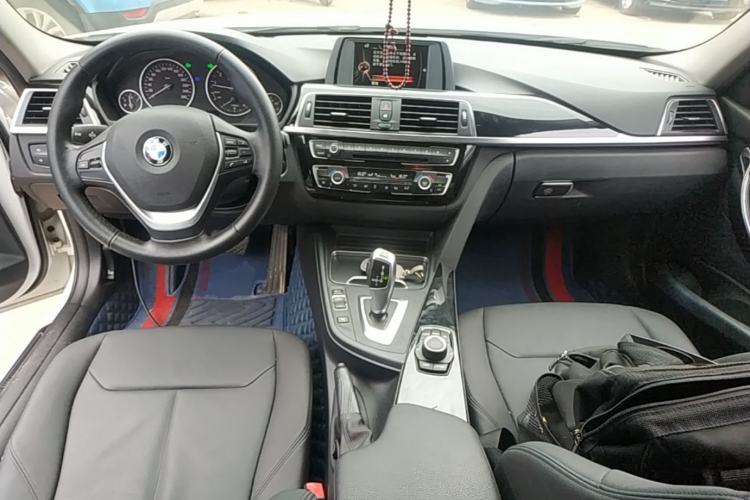 Used BMW 3 Series 2016 316i Fashion Model Center Console
