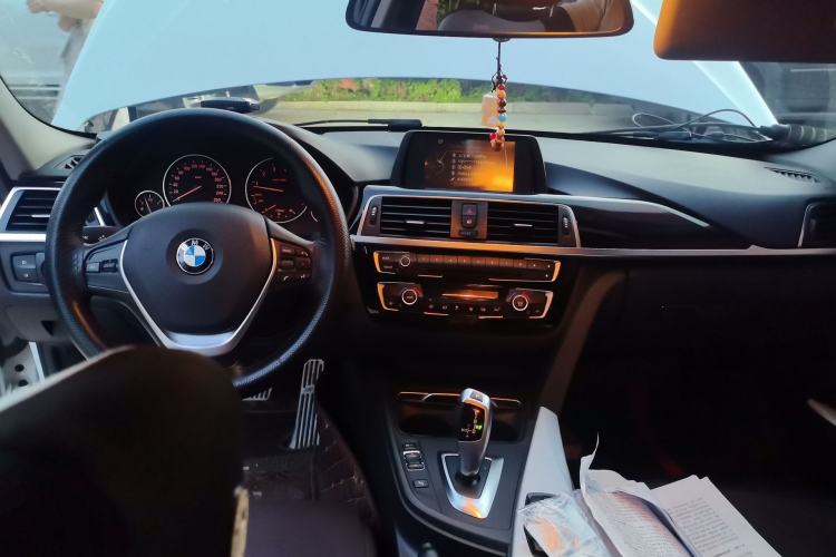 Used BMW 3 Series 2016 316i Fashion Model Center Console
