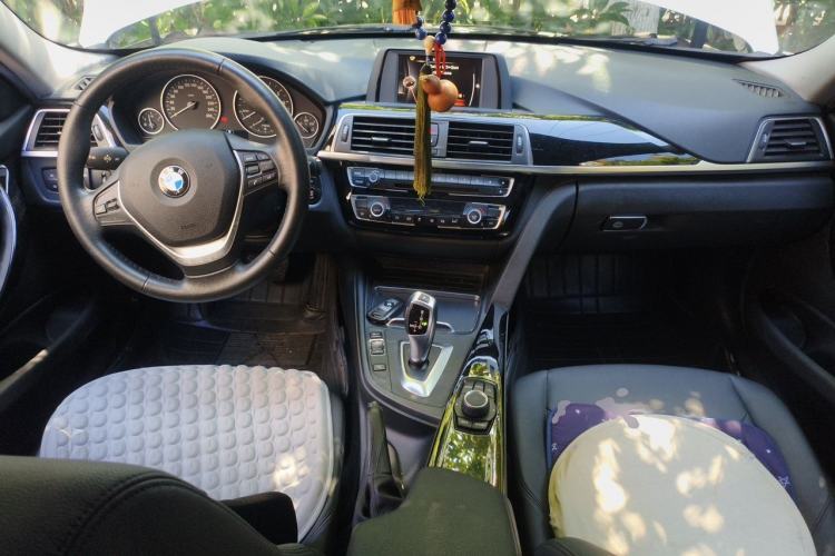 Used BMW 3 Series 2016 320Li Ambition Model Center Console