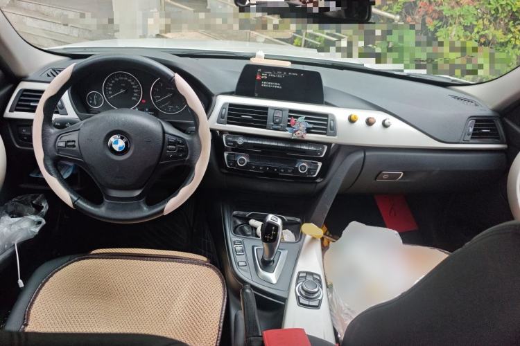 Used BMW 3 Series 2016 320Li Fashion Model Center Console
