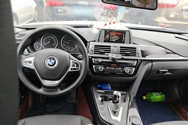 Used BMW 3 Series 2016 316i Fashion Model Center Console