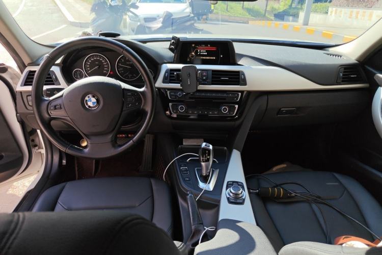 Used BMW 3 Series 2016 320Li Fashion Model Center Console