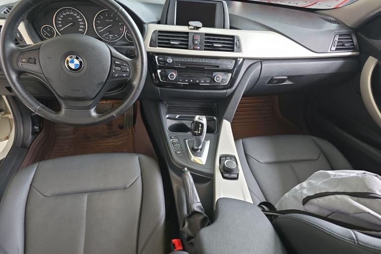 Used BMW 3 Series 2016 320Li Ambition Model Center Console