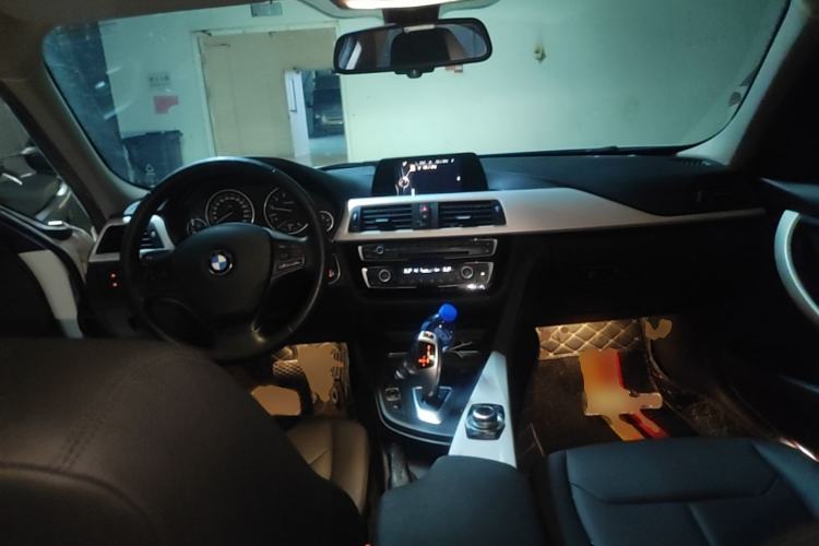 Used BMW 3 Series 2016 320Li Fashion Model Center Console