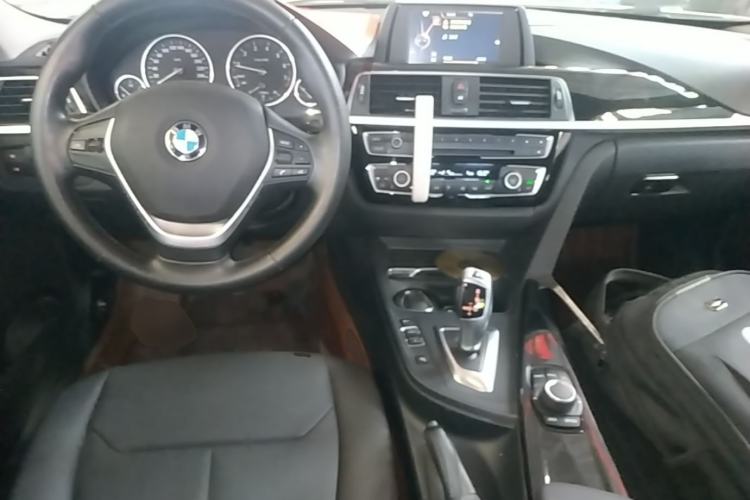 Used BMW 3 Series 2016 320Li Ambition Model Center Console
