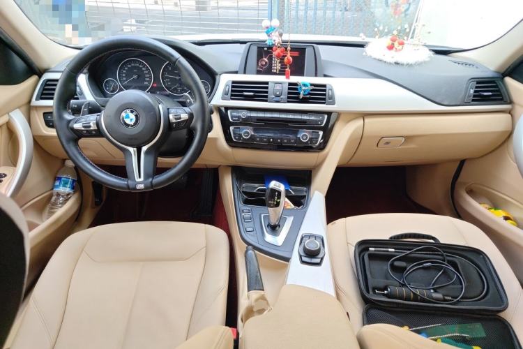 Used BMW 3 Series 2016 320Li Ambition Model Center Console