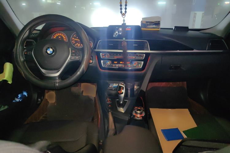 Used BMW 3 Series 2016 320Li Fashion Model Center Console